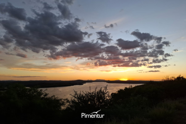 Encante-se com a beleza dos Cânios de Xingó do Velho Chico